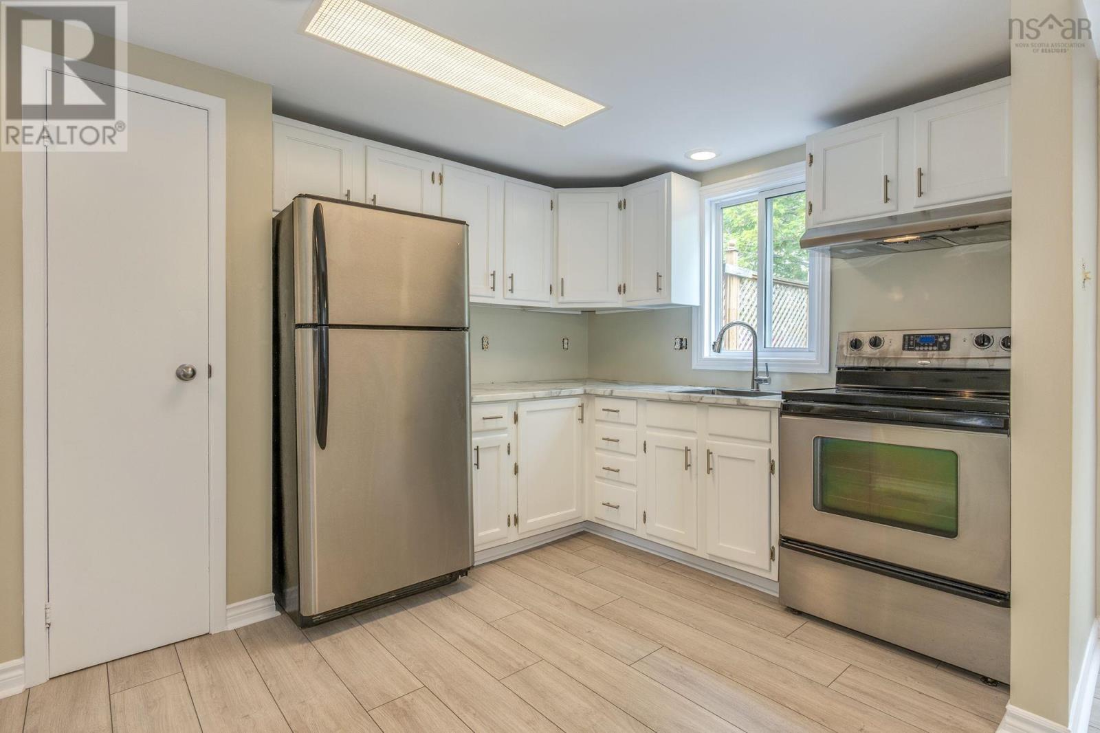 Property 7 of 29 of 111 Merrimac Drive