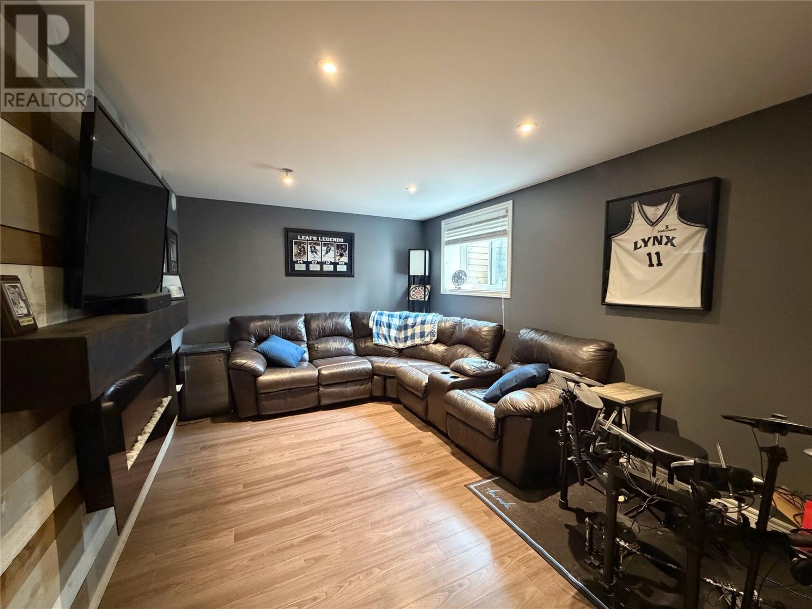 23 Alberton Drive - 25