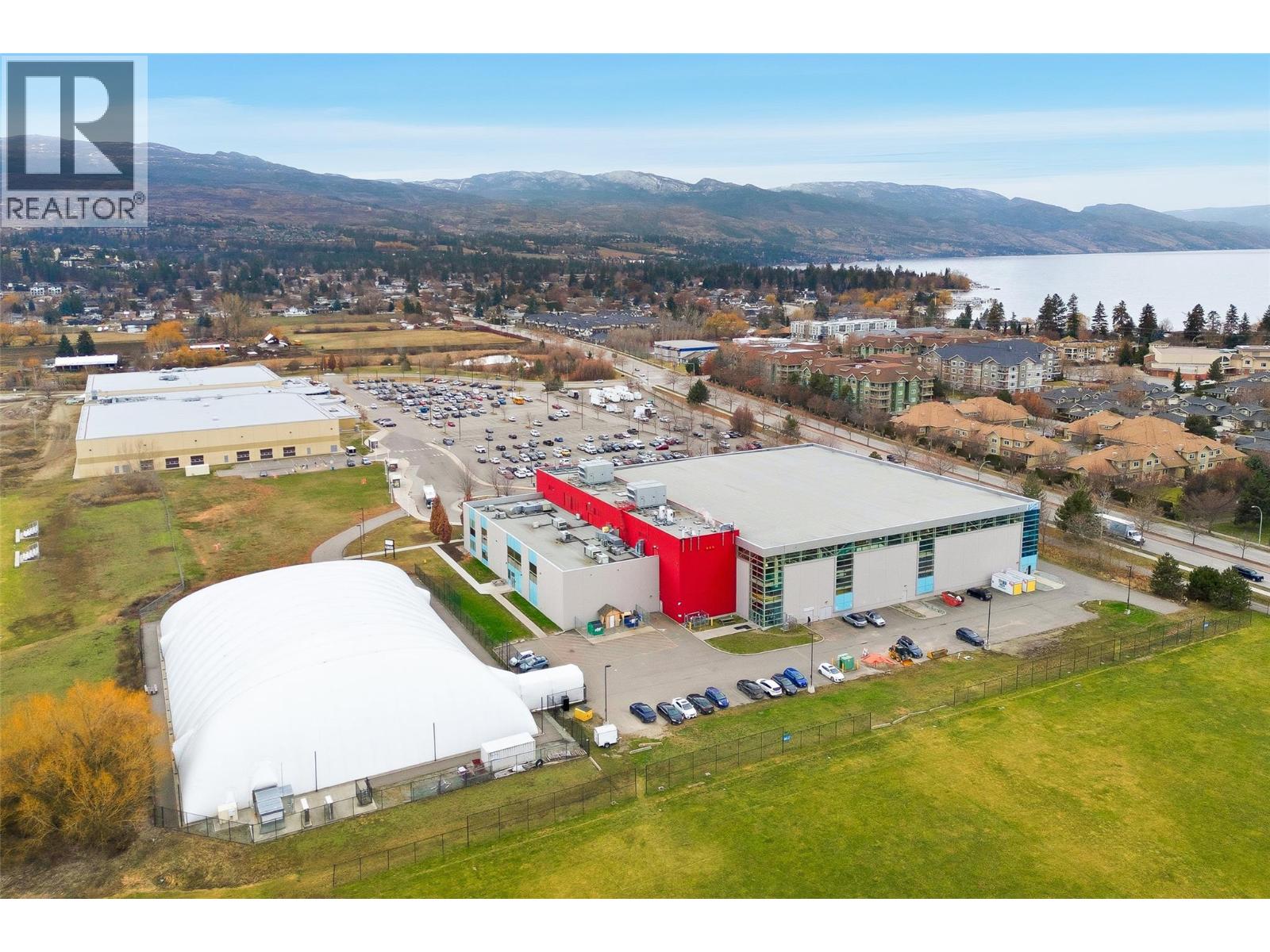 306 686 Lequime Road, Kelowna