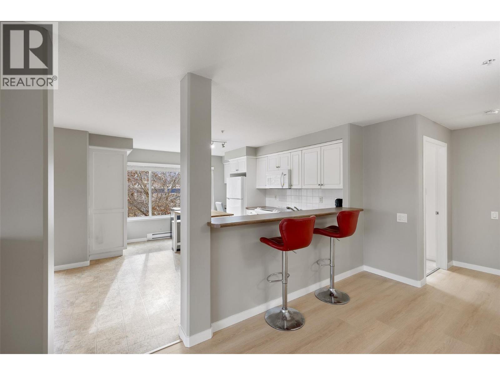 306 686 Lequime Road, Kelowna