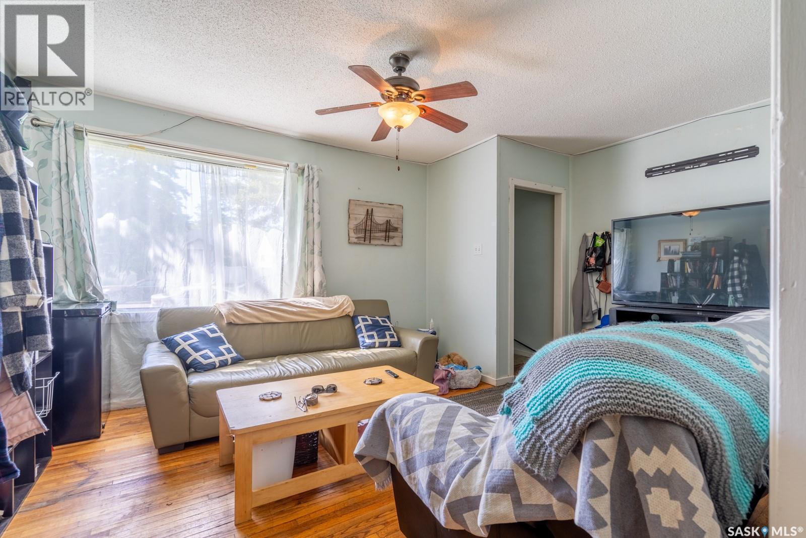 3 Ingersoll CRESCENT - 4