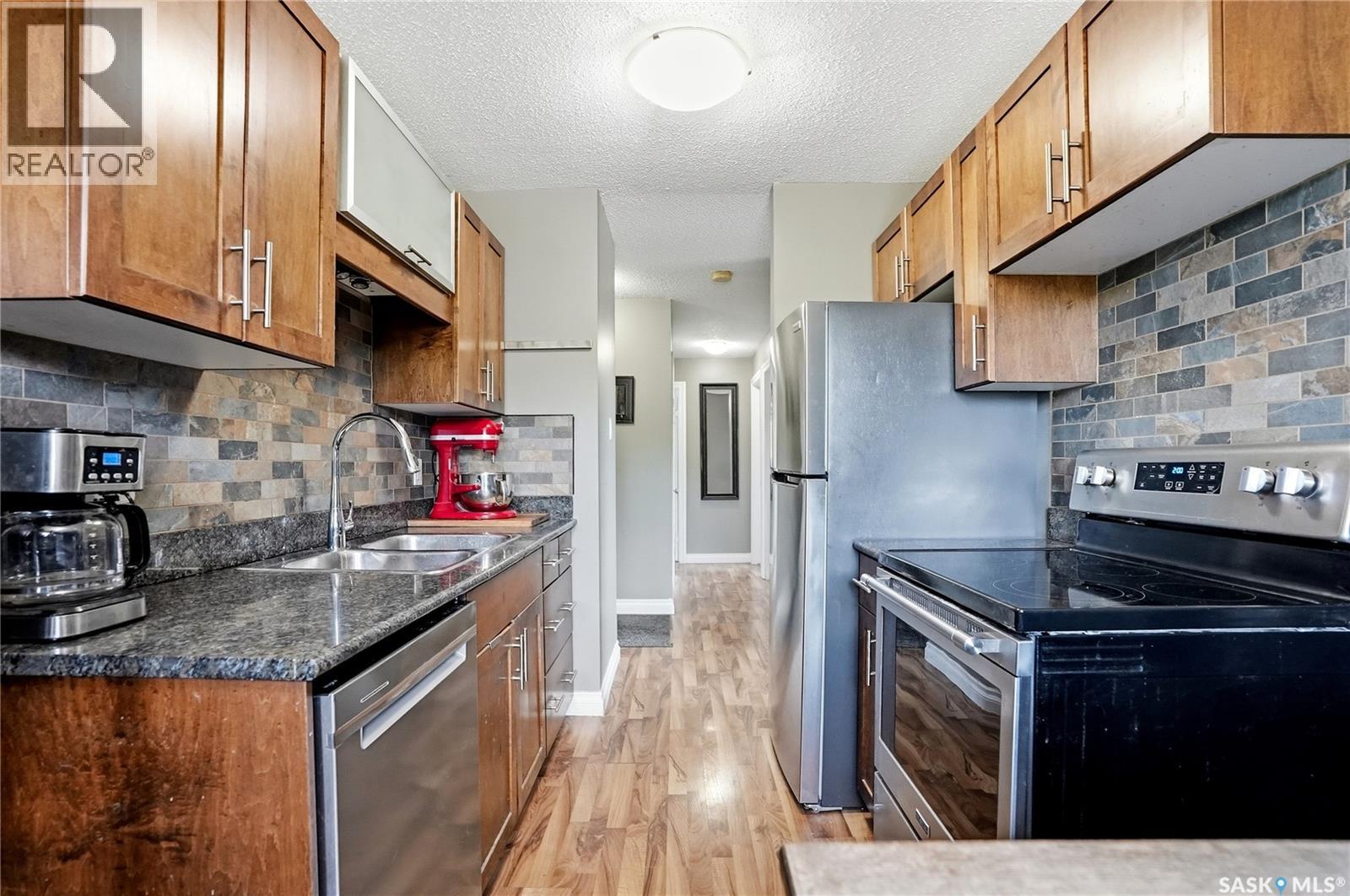 #7 115 Acadia DRIVE - 7