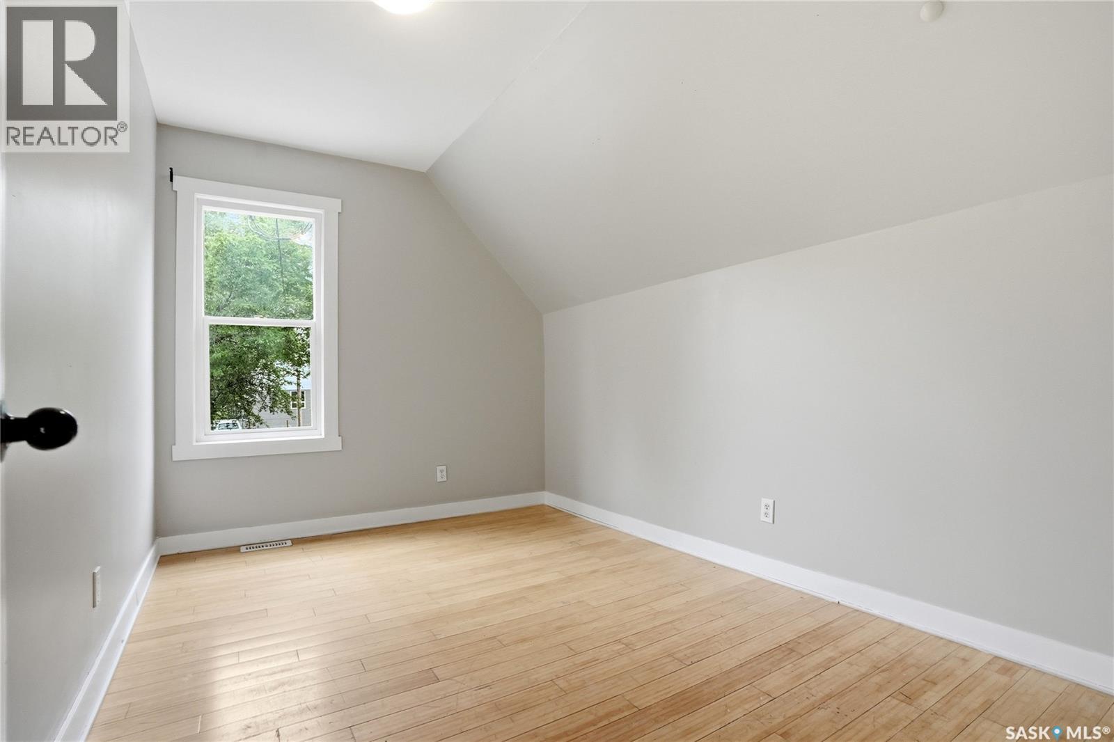 211 N AVENUE S — photo 24