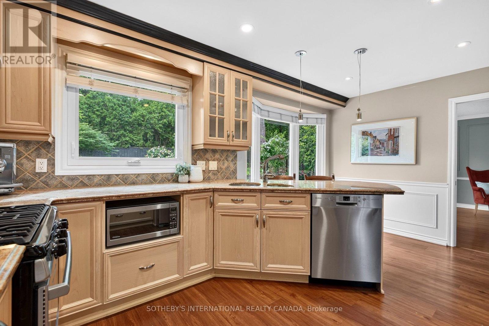1952 EDENVALE CRESCENT - 13