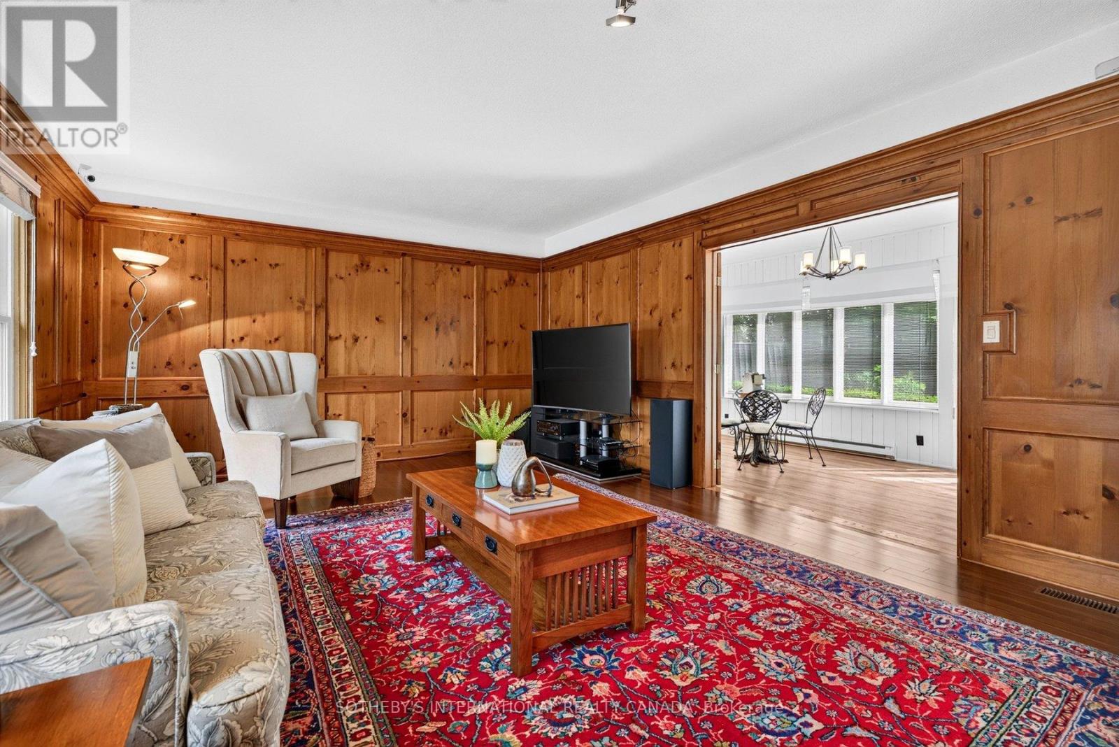 1952 EDENVALE CRESCENT - 16