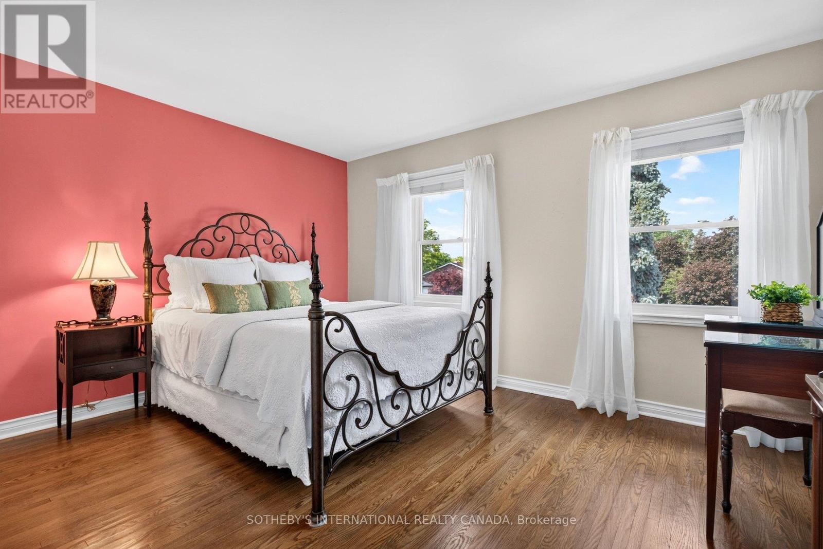 1952 EDENVALE CRESCENT - 24