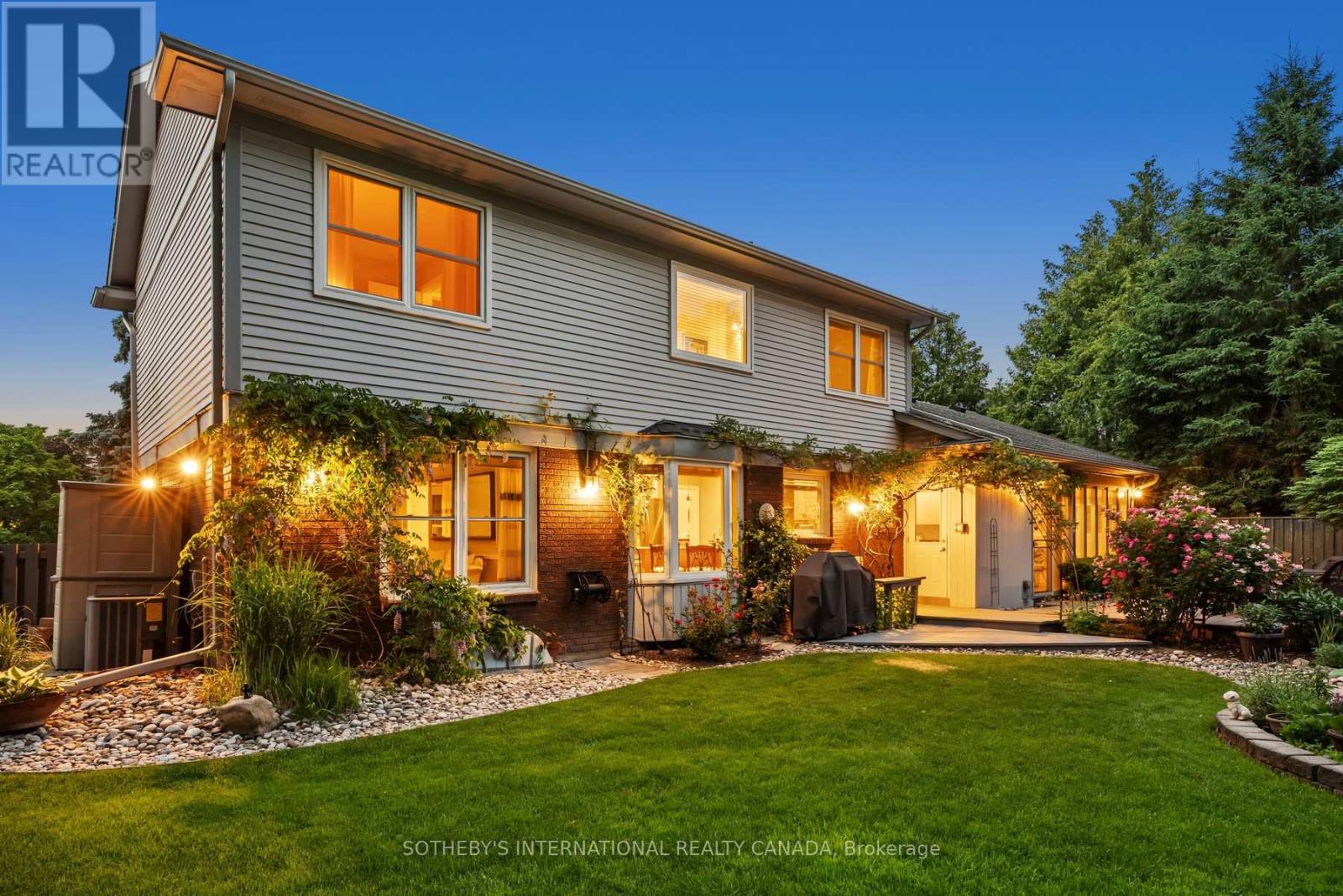 1952 EDENVALE CRESCENT - 34