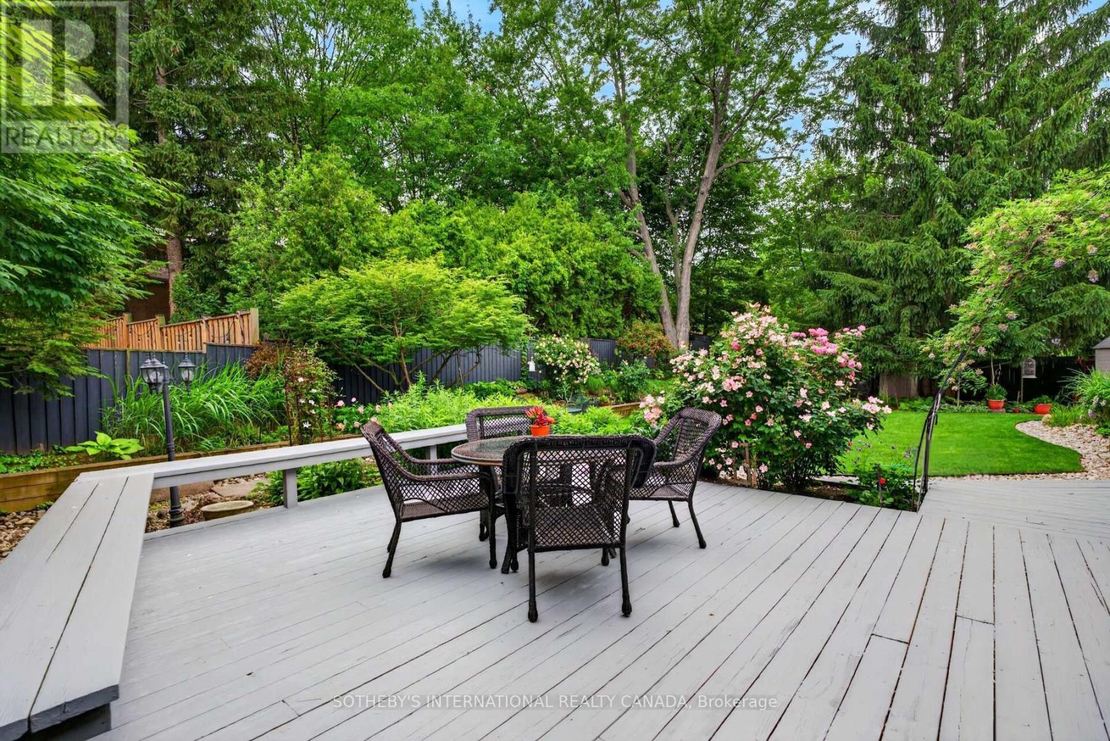 1952 EDENVALE CRESCENT - 38