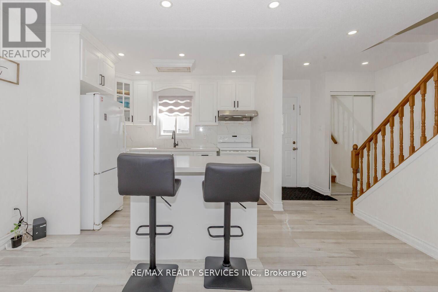 13 GREENBUSH COURT - 9
