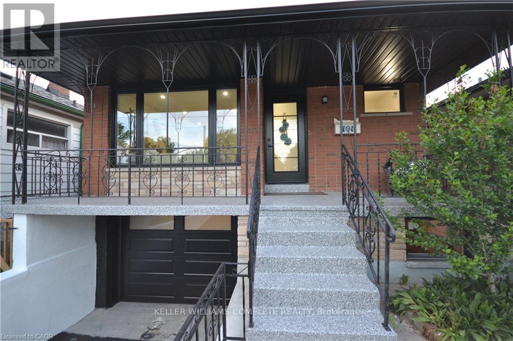 101 REID AVENUE N - 3