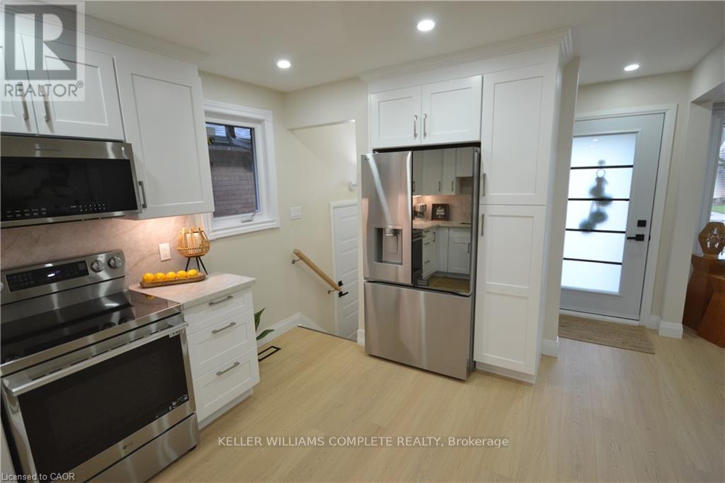 101 REID AVENUE N - 9