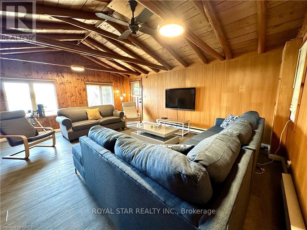 85 SIMPSON AVENUE - 22