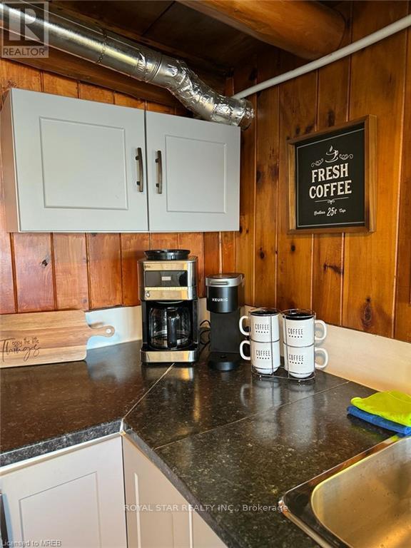 85 SIMPSON AVENUE - 23