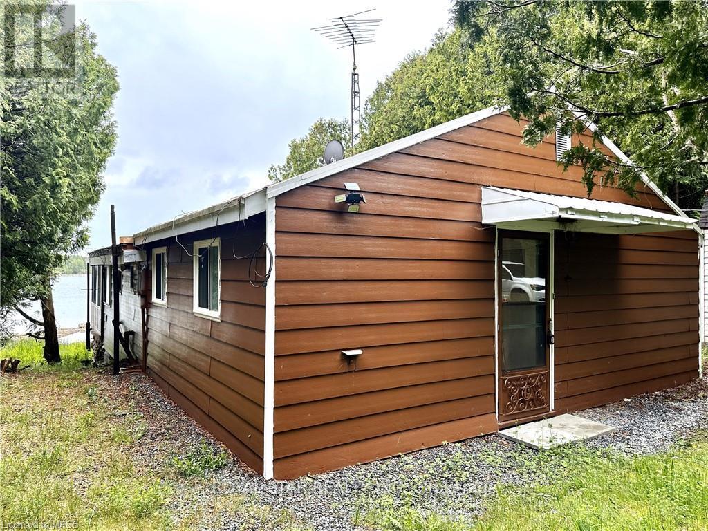 85 SIMPSON AVENUE - 5