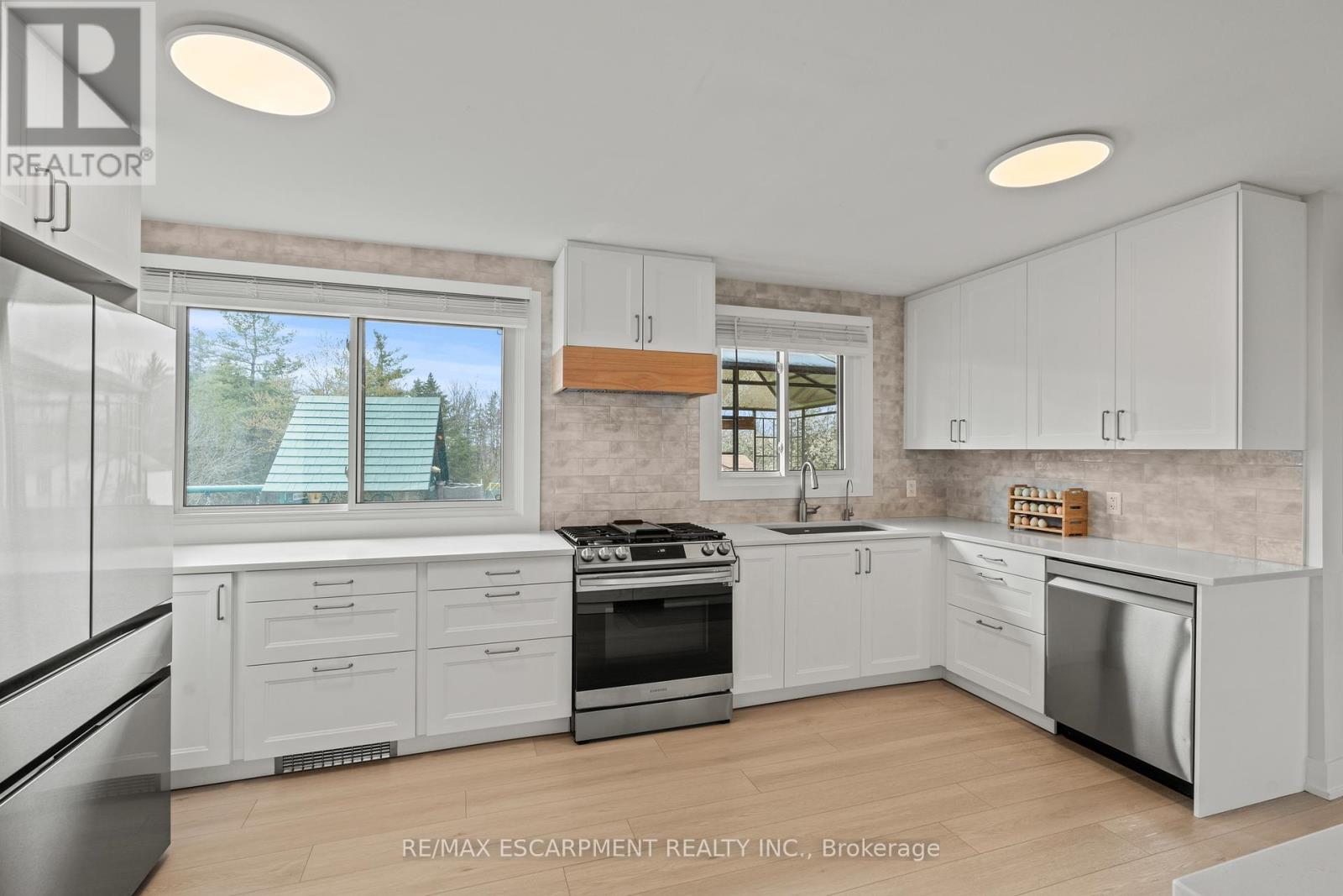 5090 BLACKHEATH ROAD - 11