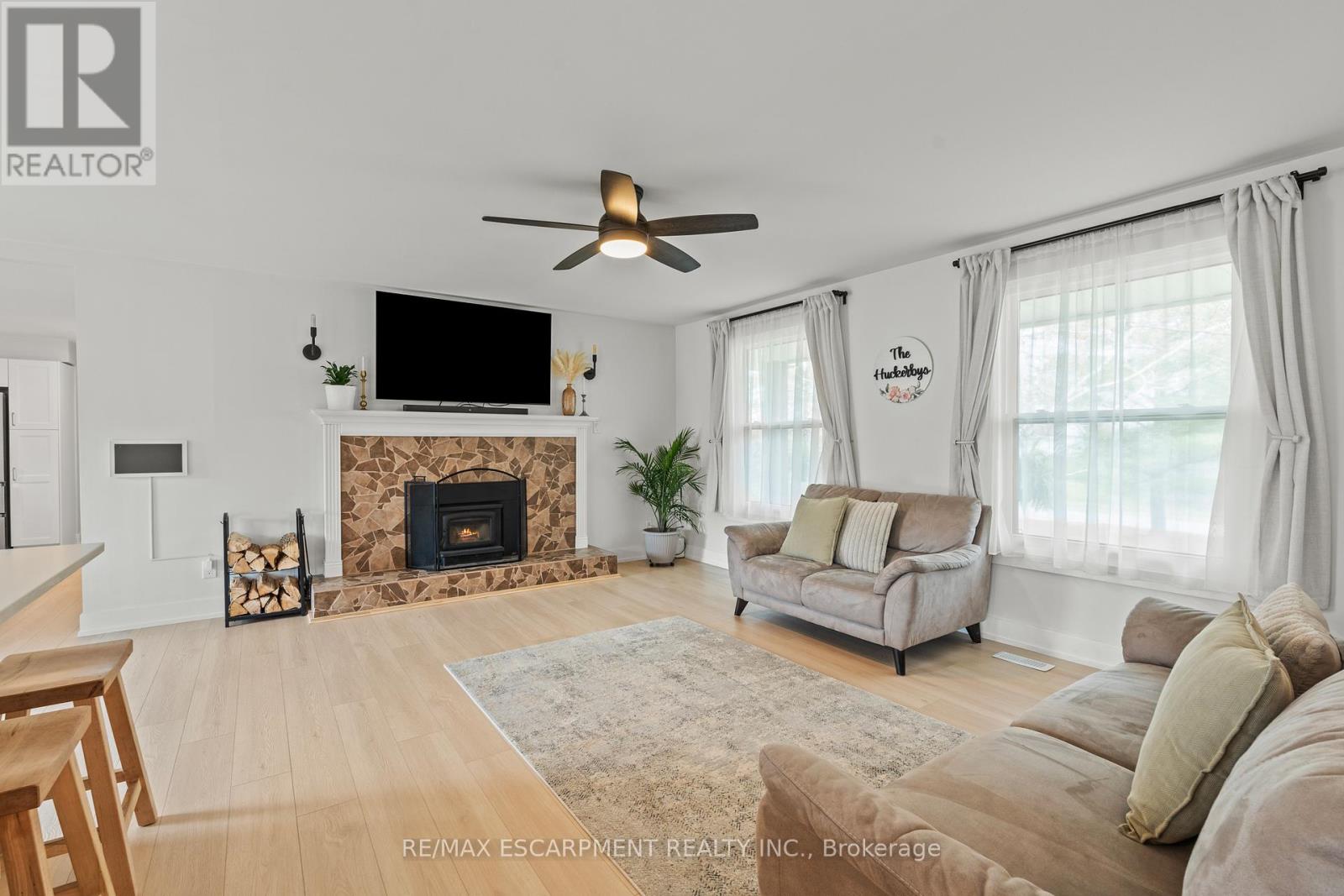 5090 BLACKHEATH ROAD - 13