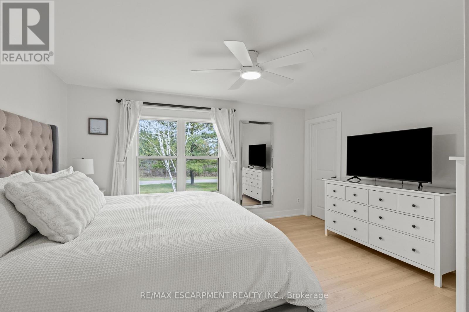 5090 BLACKHEATH ROAD - 19