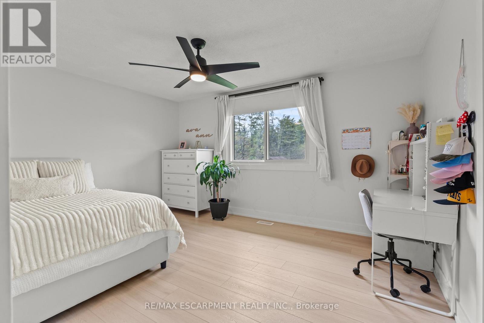 5090 BLACKHEATH ROAD - 23