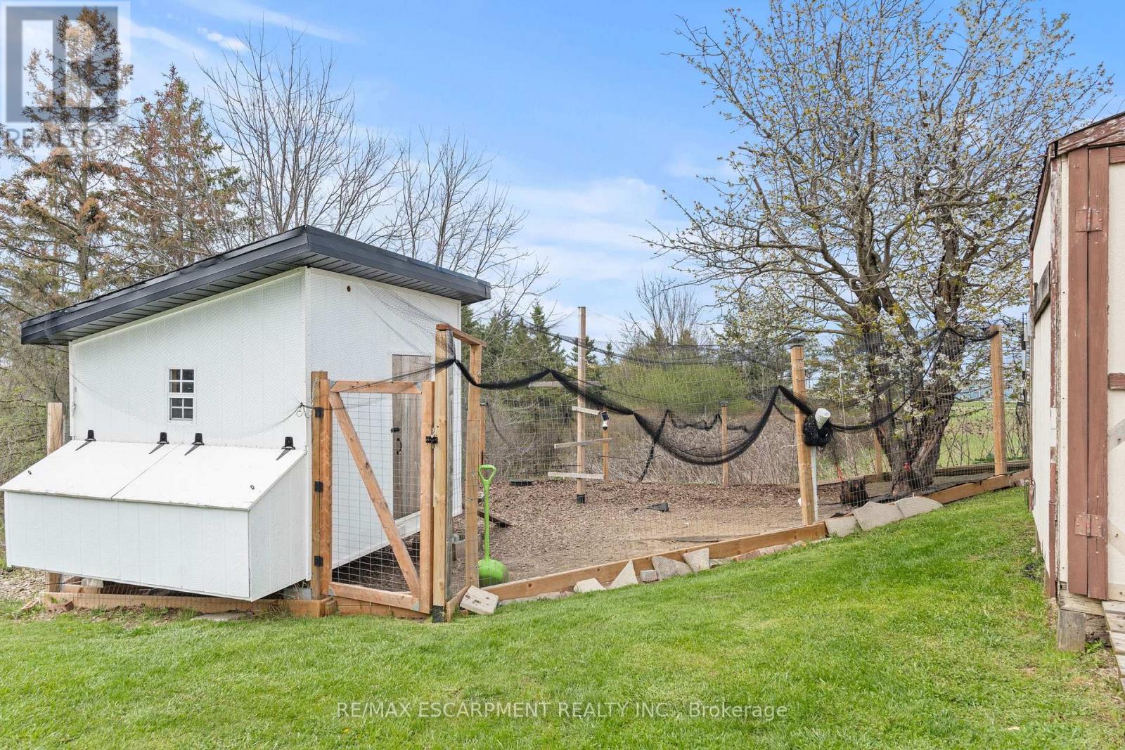 5090 BLACKHEATH ROAD - 45
