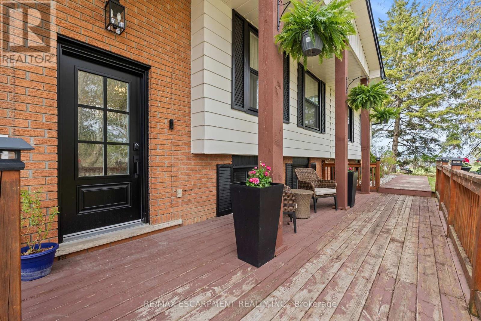 5090 BLACKHEATH ROAD - 5