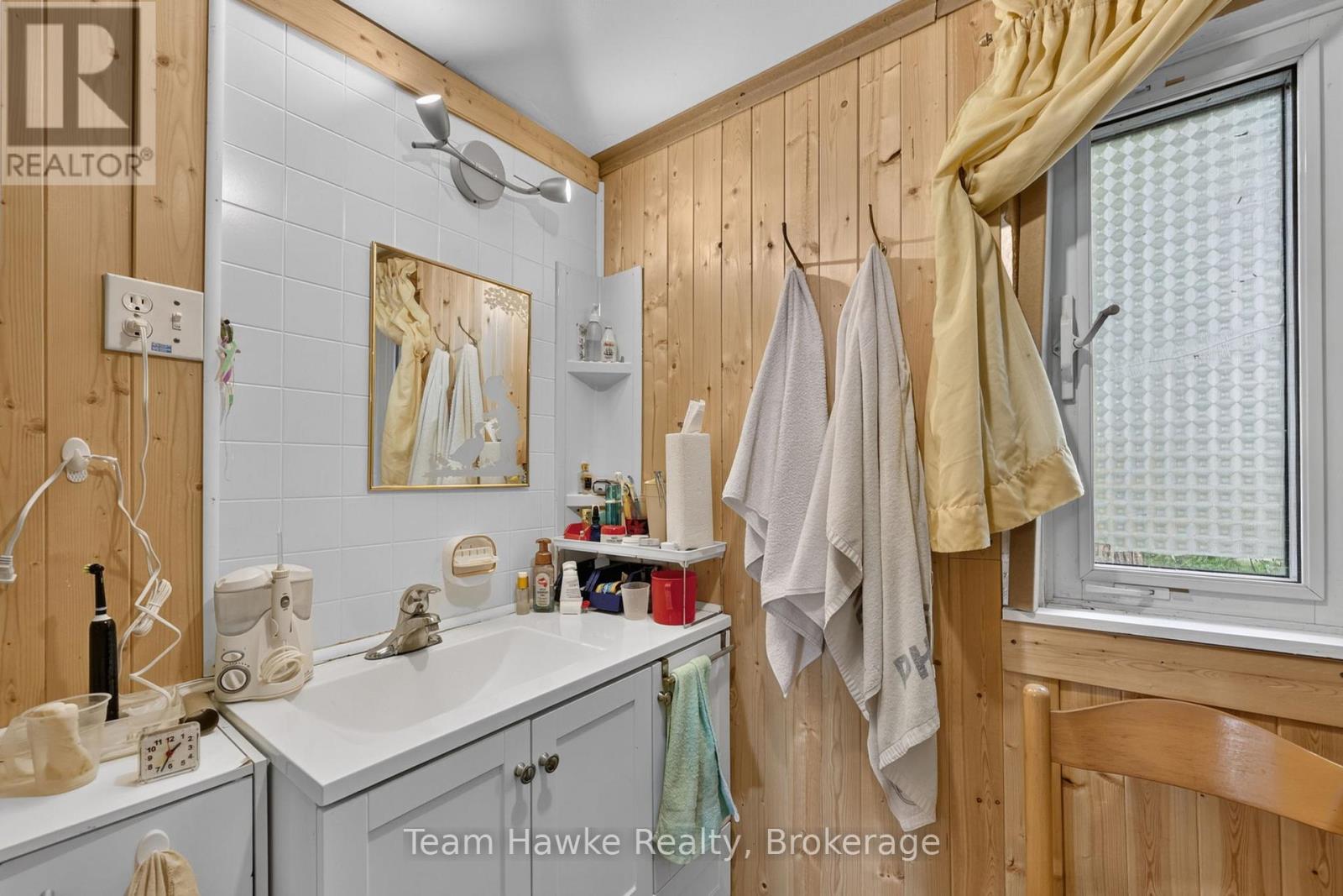 32 LONG POINT ROAD - 14