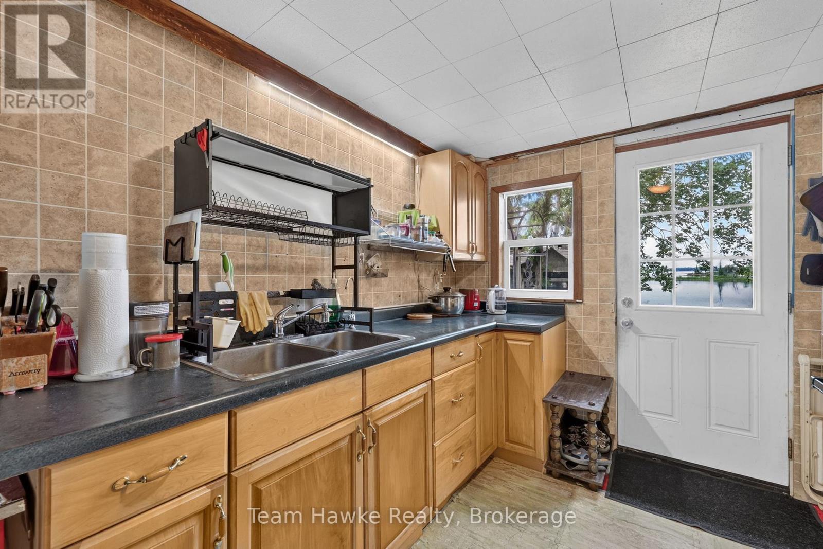 32 LONG POINT ROAD - 6