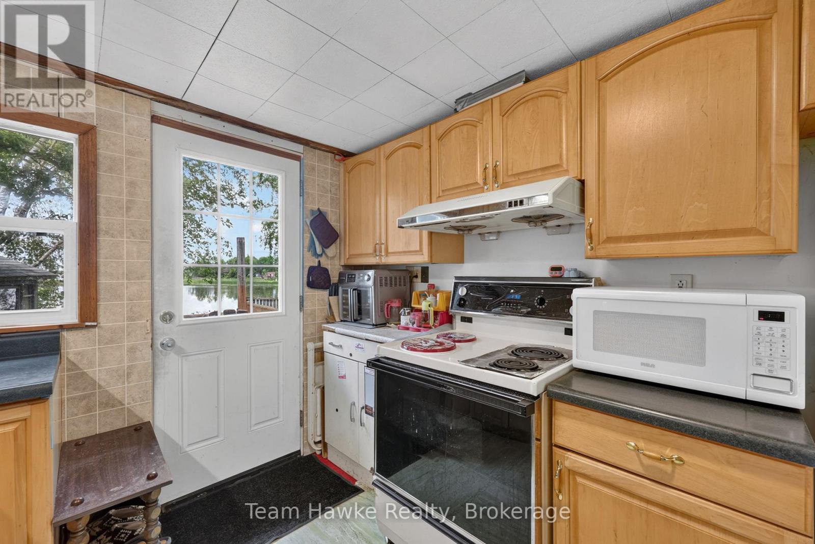 32 LONG POINT ROAD - 7