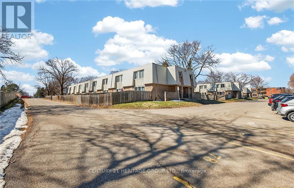 #182 17 OLD PINE TRAIL - 34