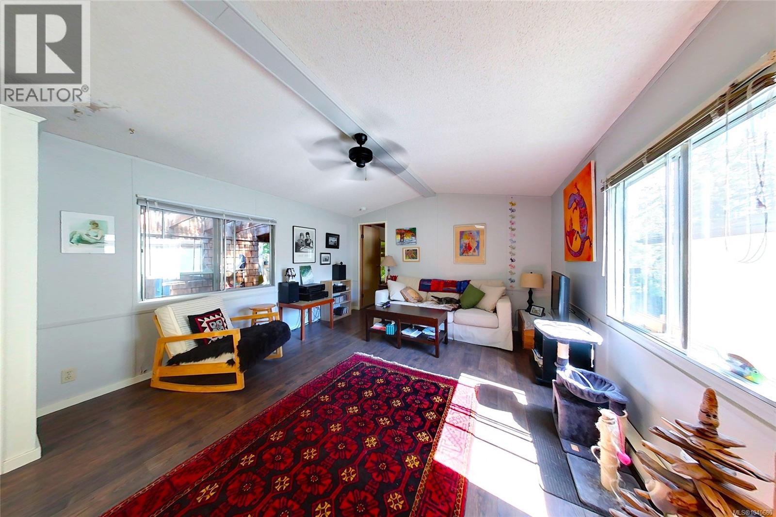 #43 10325 Lakeshore Rd - 14