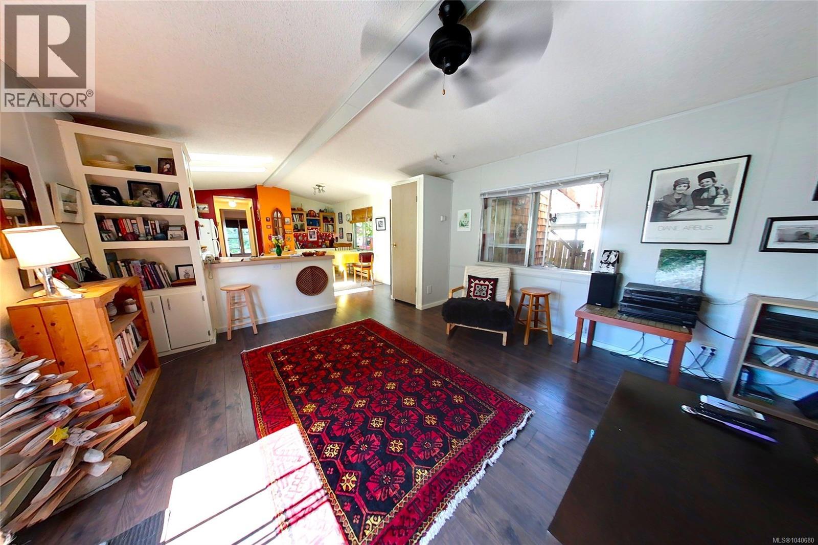 #43 10325 Lakeshore Rd - 16