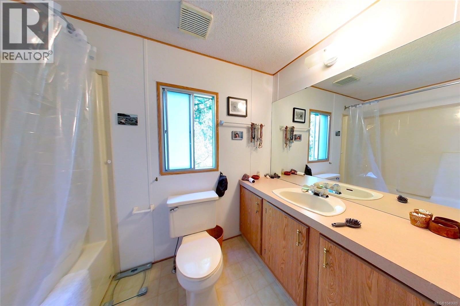 #43 10325 Lakeshore Rd - 17