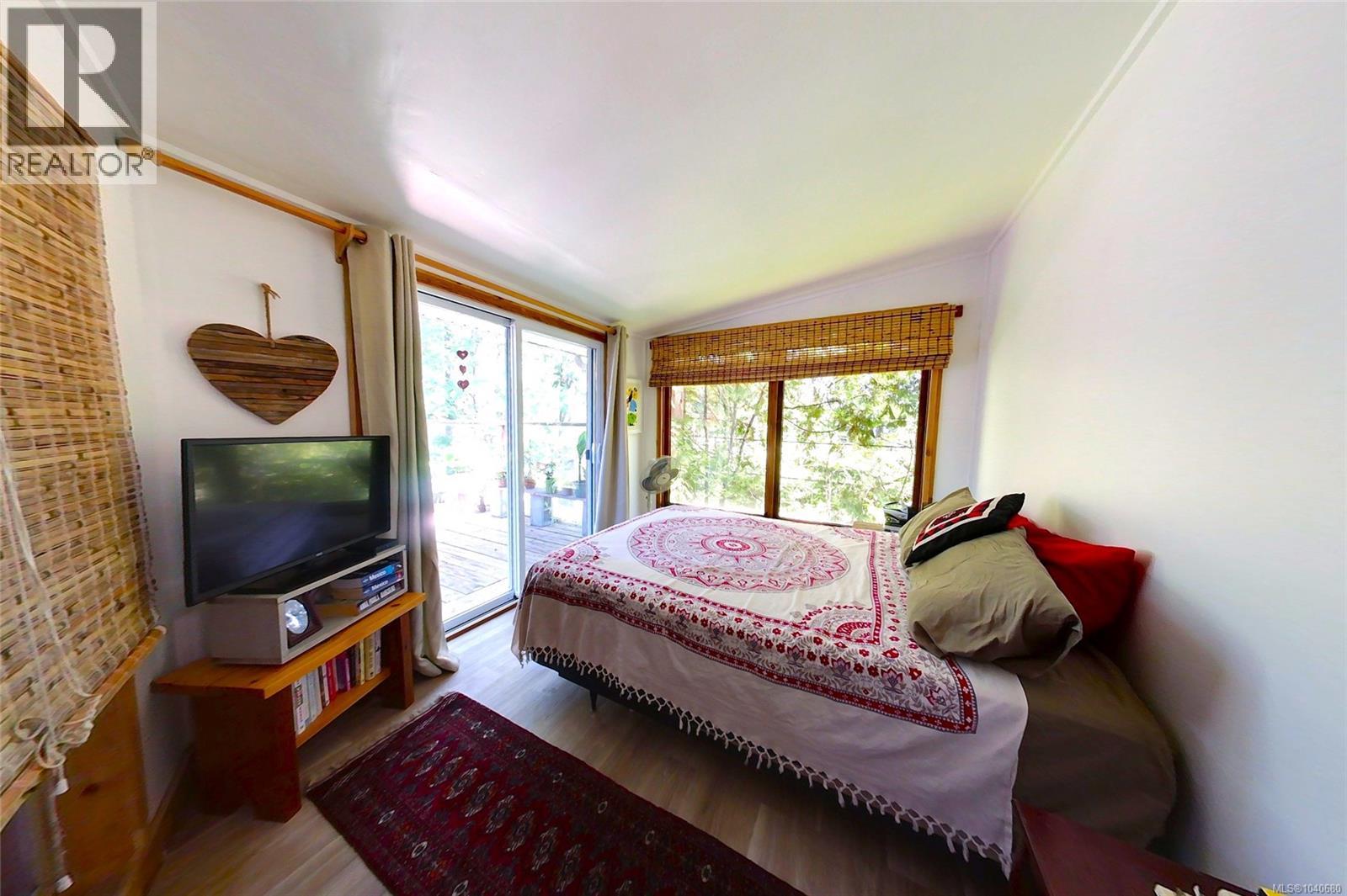 #43 10325 Lakeshore Rd - 21