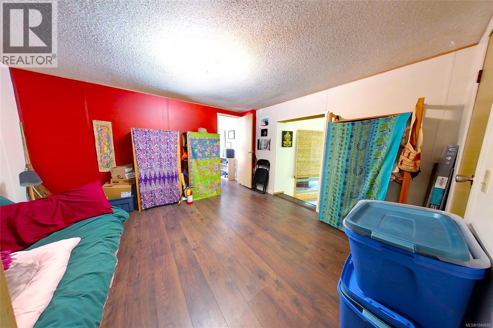 #43 10325 Lakeshore Rd - 22