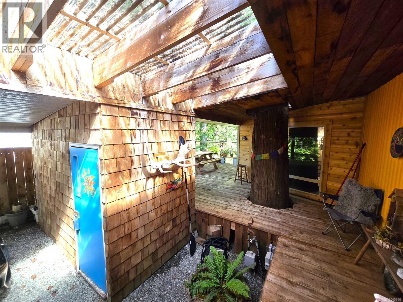 #43 10325 Lakeshore Rd - 25