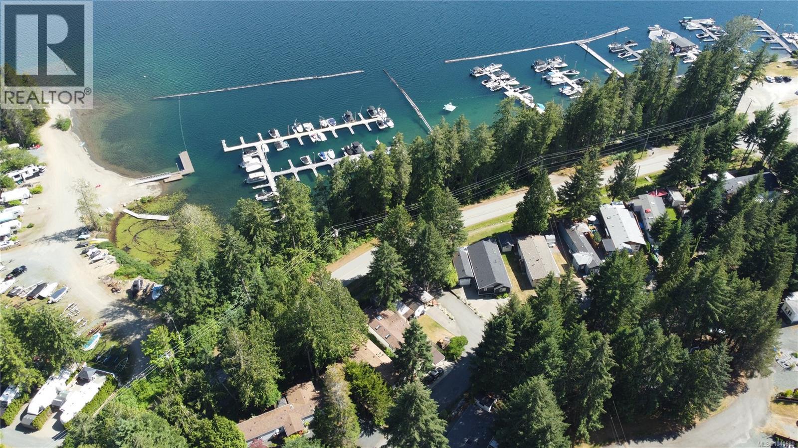 #43 10325 Lakeshore Rd - 37