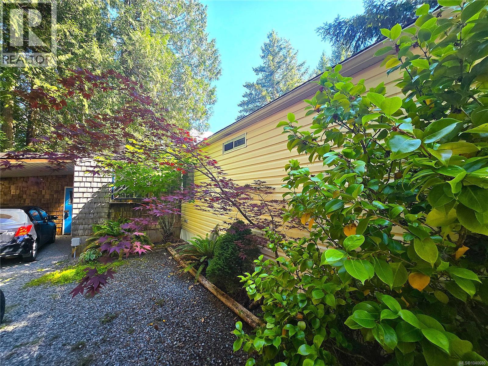 #43 10325 Lakeshore Rd - 42