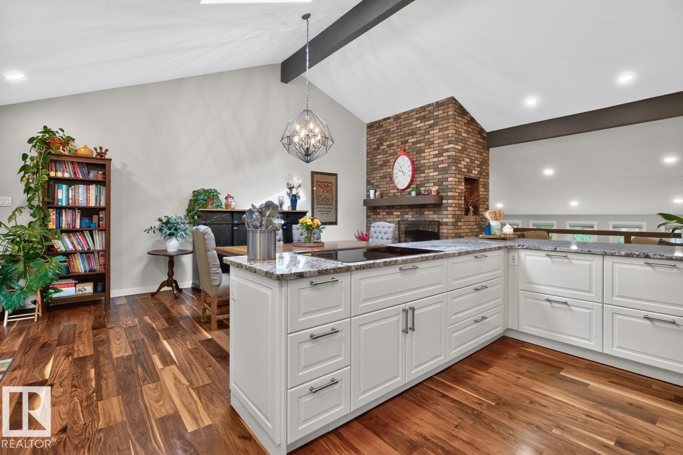 43 MANCHESTER DR — photo 13
