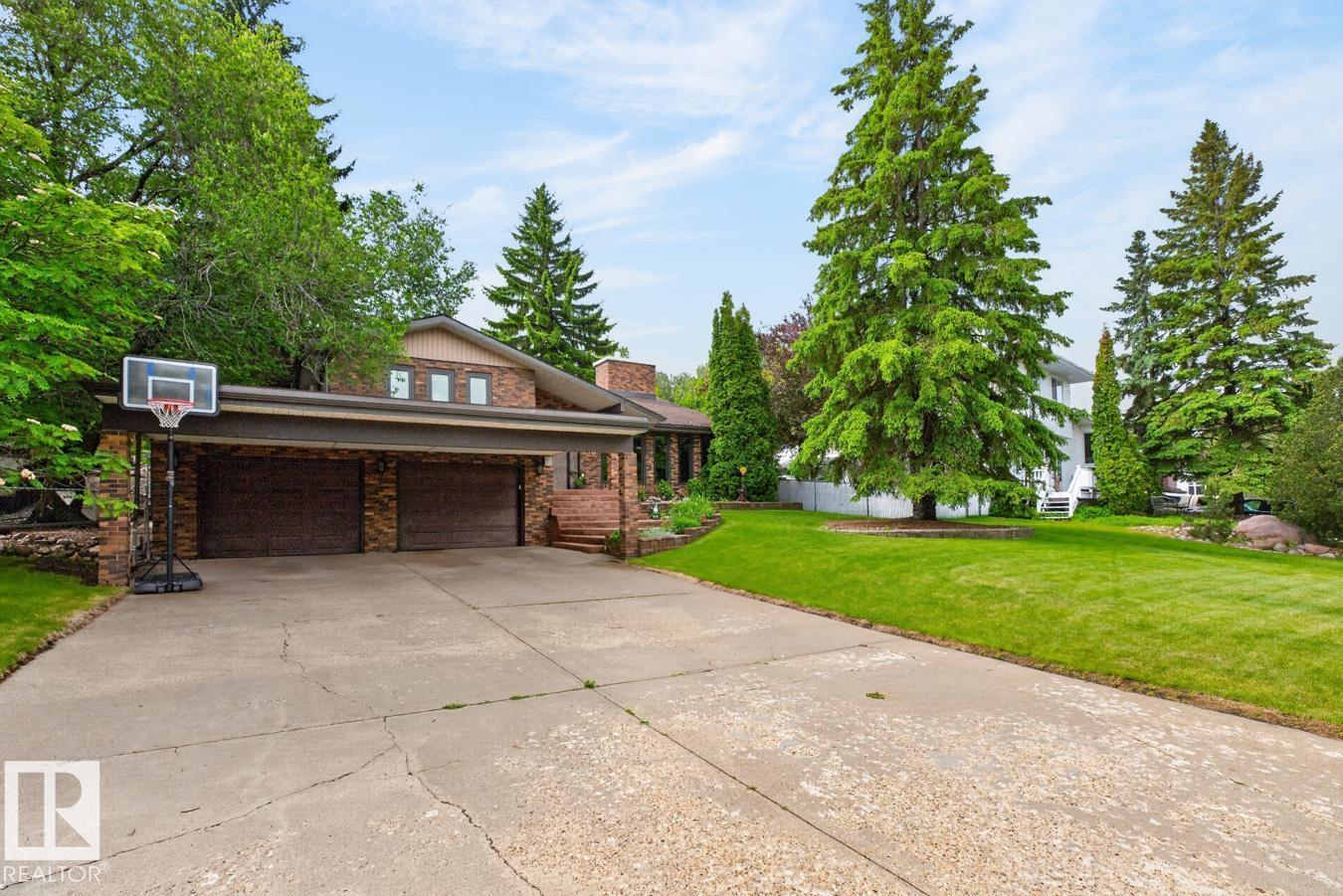 43 MANCHESTER DR — photo 58