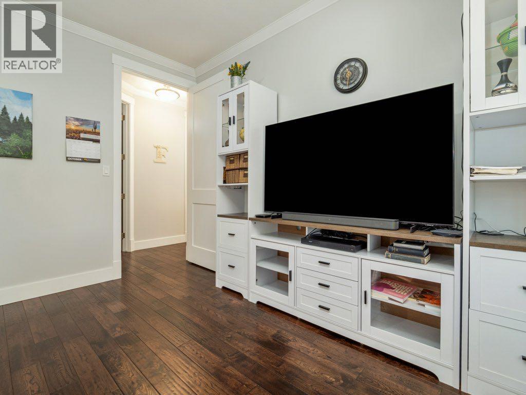 621 18 Street — photo 25