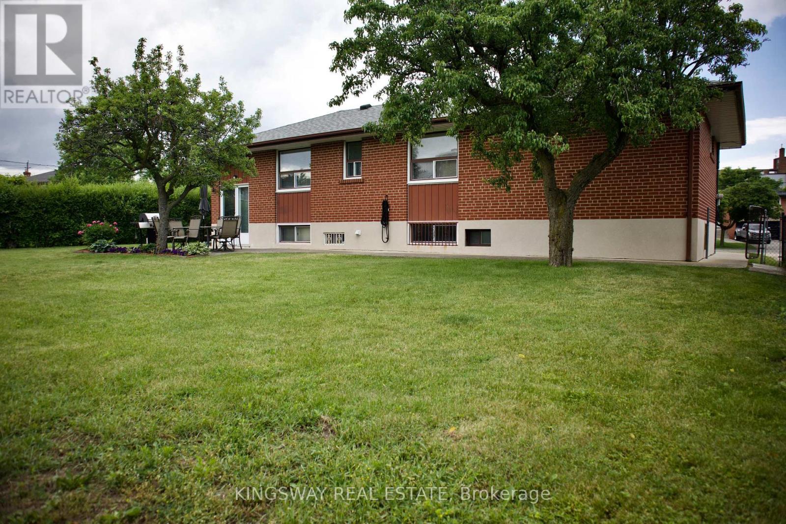 Location!!   102' at back -- pie-shaped lot
