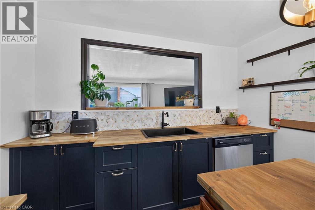 331 GUELPH Street - 15