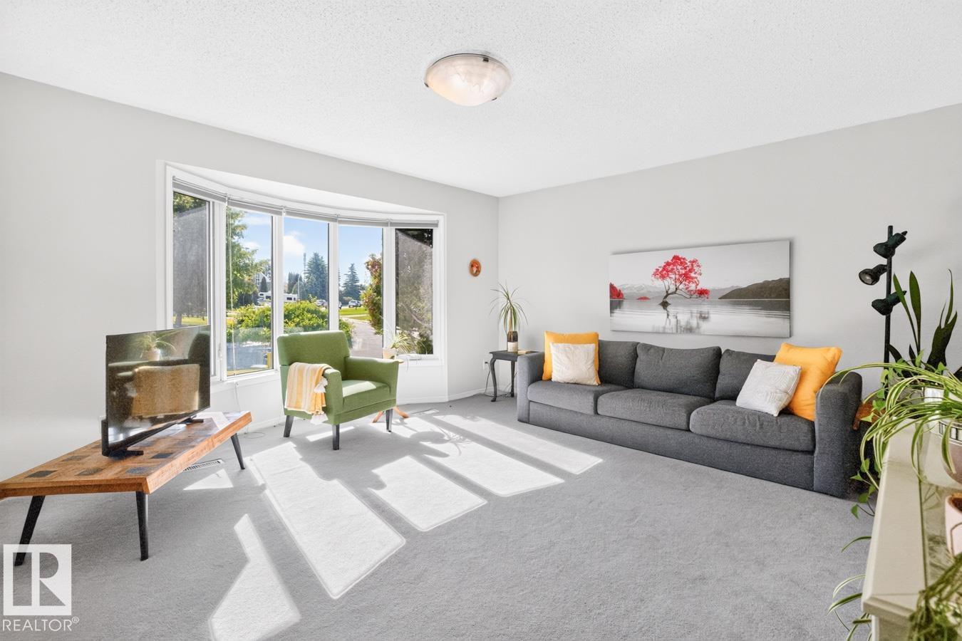 6930 11 AV NW - photo 5