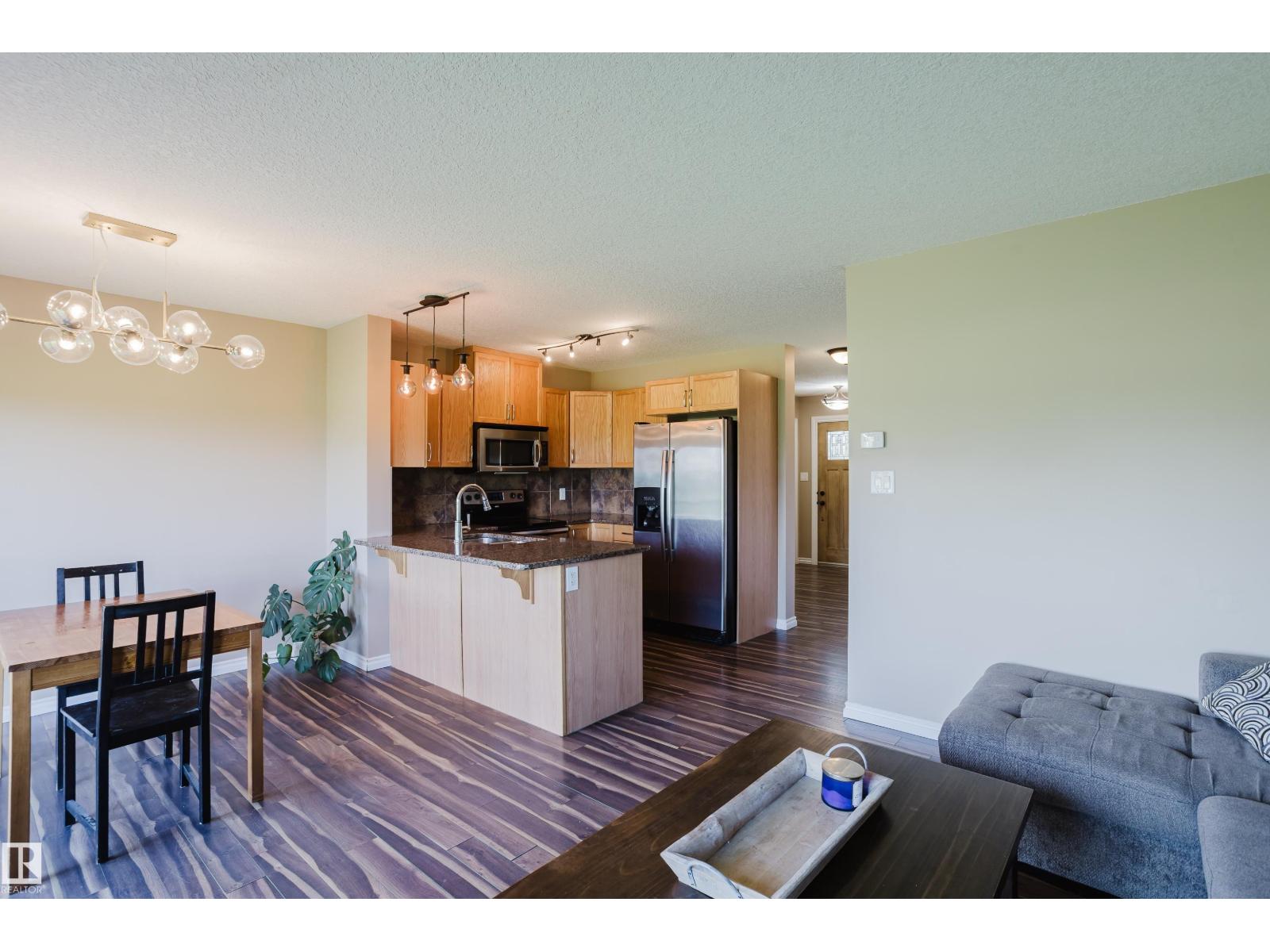 #106 5420 GRANT MACEWAN BV - 19