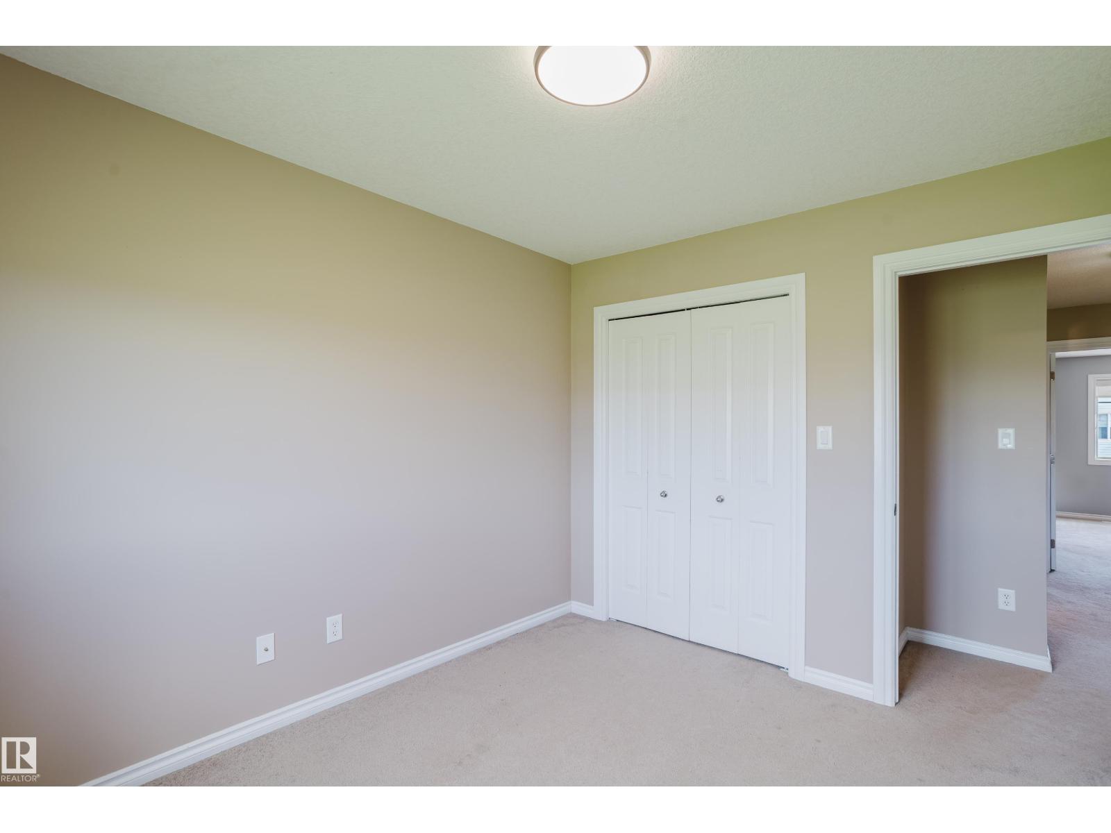 #106 5420 GRANT MACEWAN BV - 29