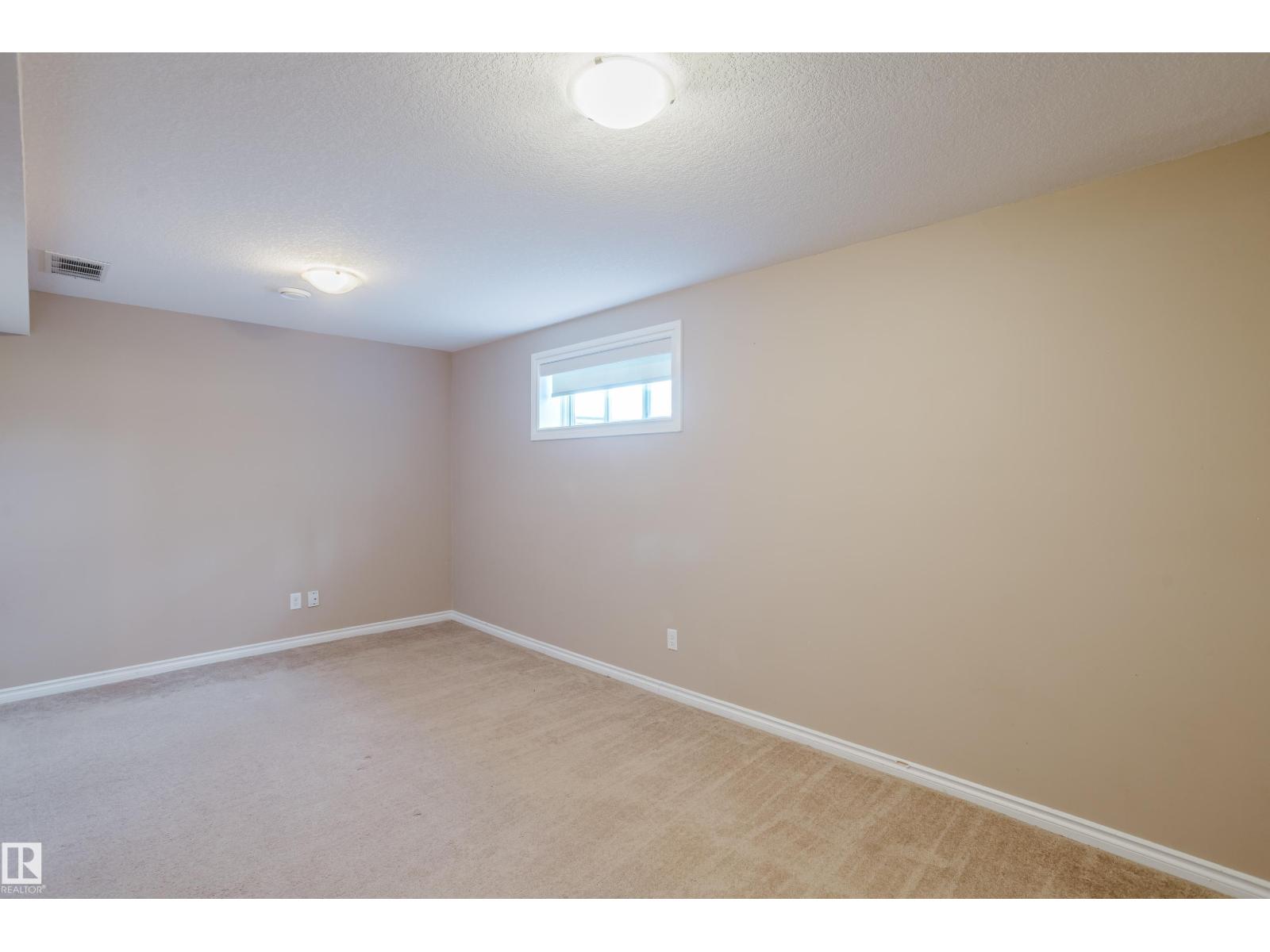 #106 5420 GRANT MACEWAN BV - 33