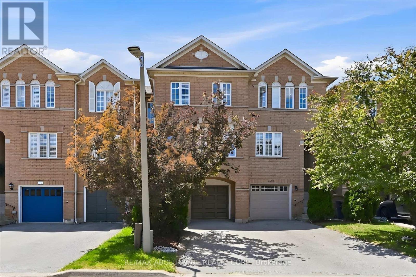 2420 RAVINEBROOK CRESCENT - 1