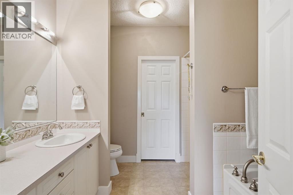 25 Ravine Drive — photo 25