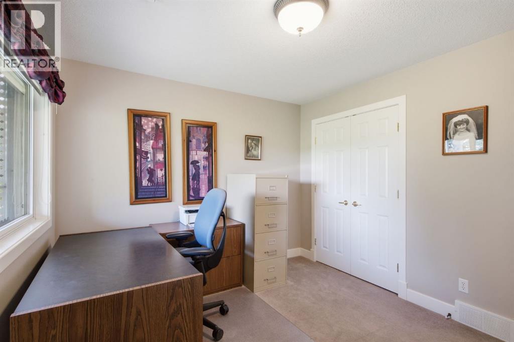 25 Ravine Drive — photo 37