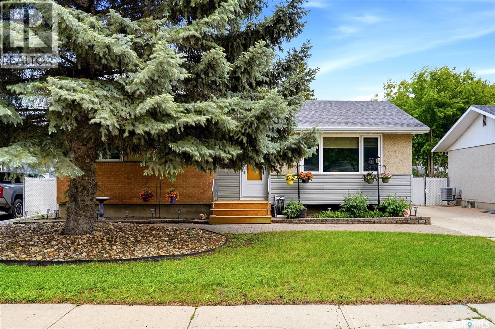 419 Garnet STREET N - photo 2