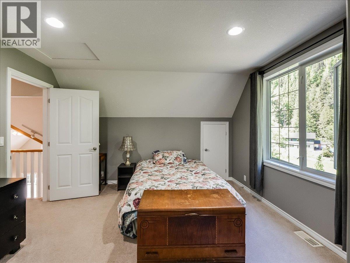 2209 Jenisa Road - 48